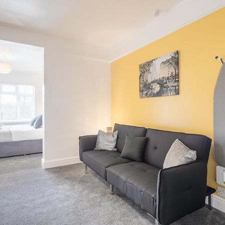 Private Room 5 With Kitchenette By Cb Stays No Minimum Stays CBG Exterior photo