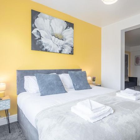 Private Room 5 With Kitchenette By Cb Stays No Minimum Stays CBG Exterior photo
