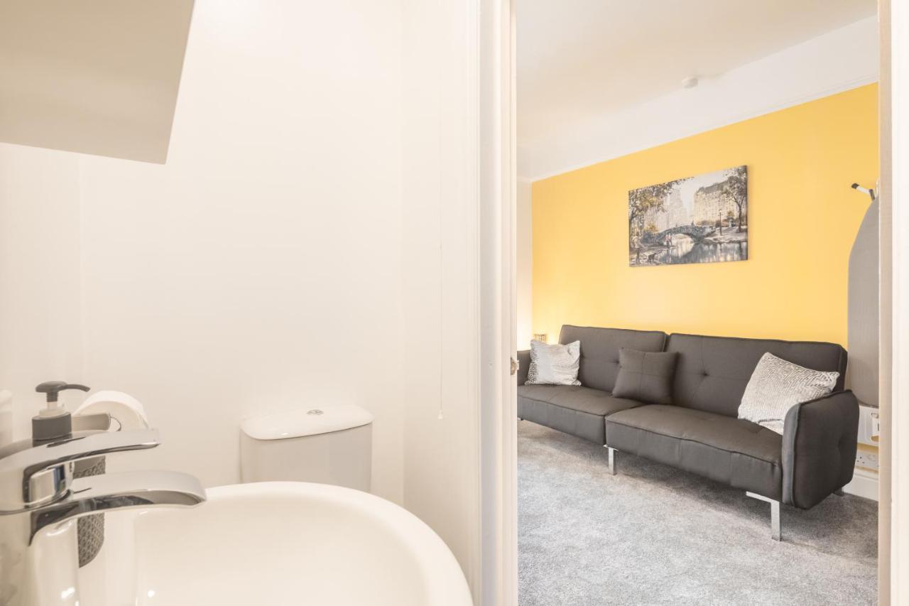 Private Room 5 With Kitchenette By Cb Stays No Minimum Stays CBG Exterior photo